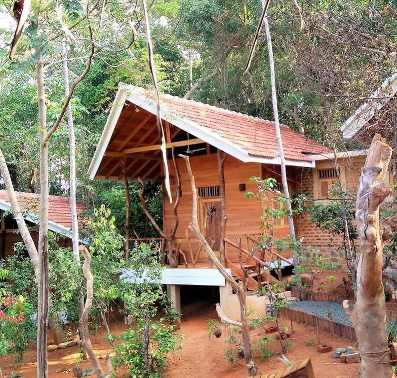 Manthally Cabanas Hikkaduwa Exterior foto